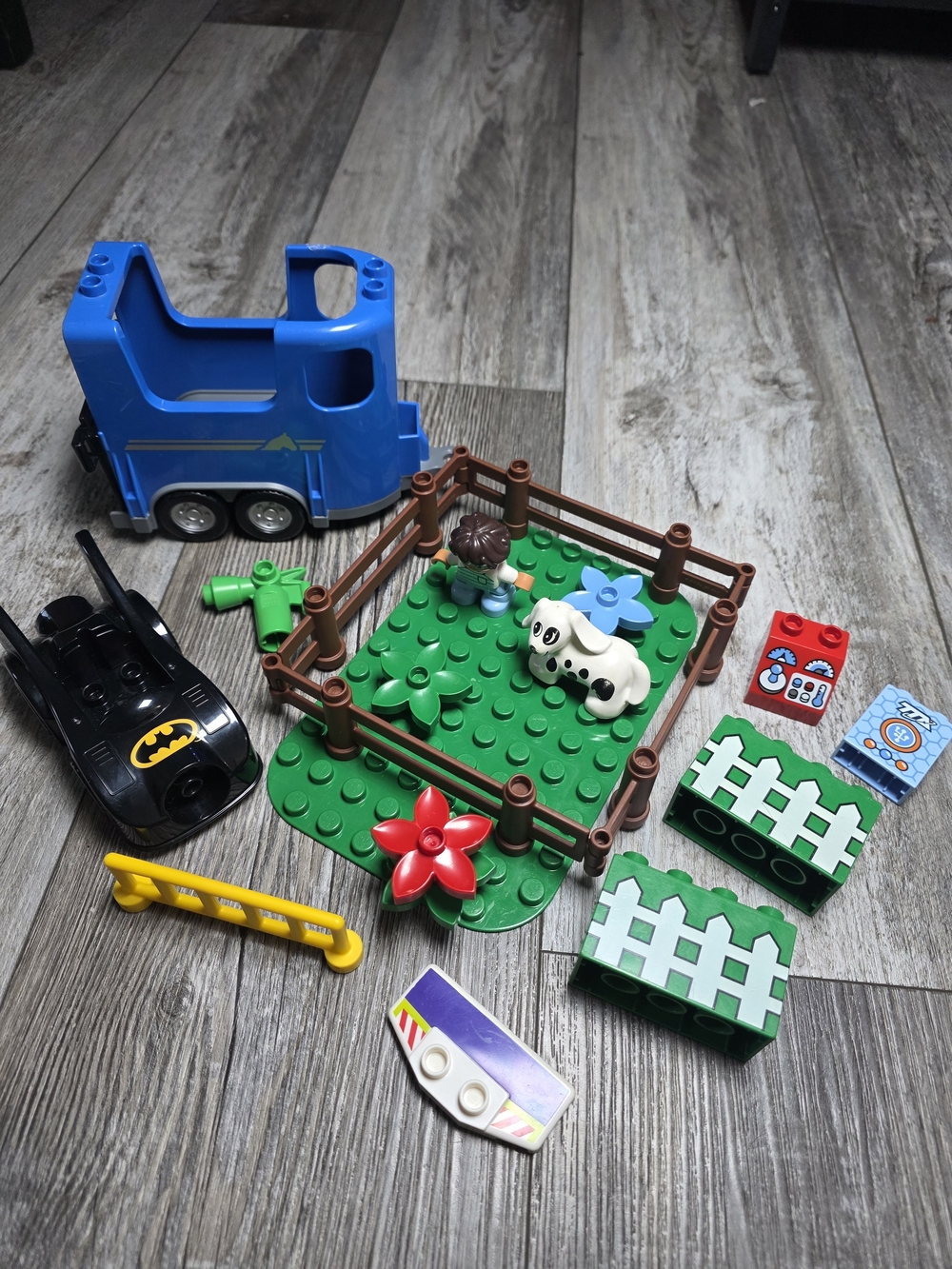 Duplo LEGO Mix Lot 181ct Batman, Farming, Minifigure, Vehicles Ect! - Picture 2 of 6
